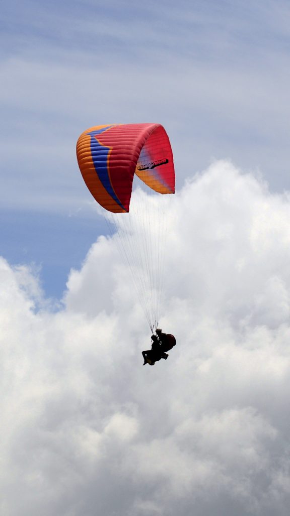 Parapente en Colonia Tovar (Venezuela, 2012).